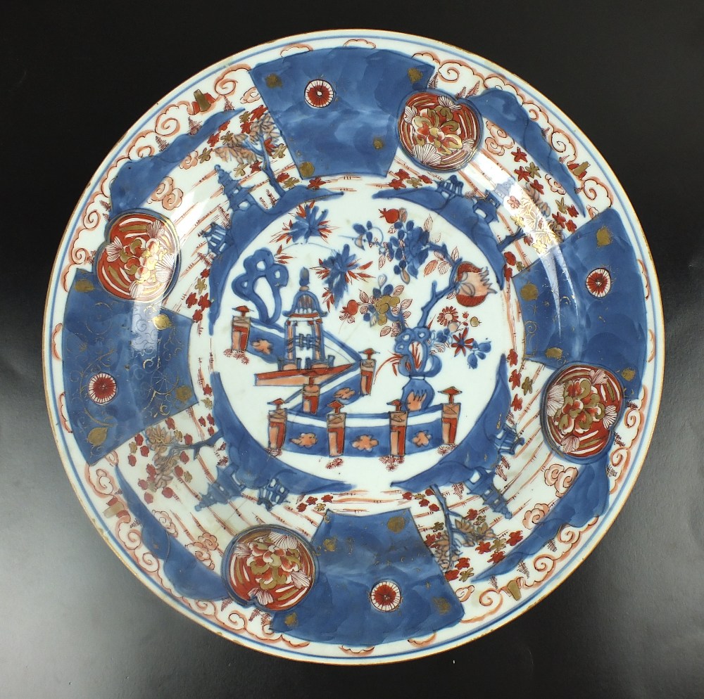 A Chinese Imari charger, Qing Dynasty, Qianlong period,