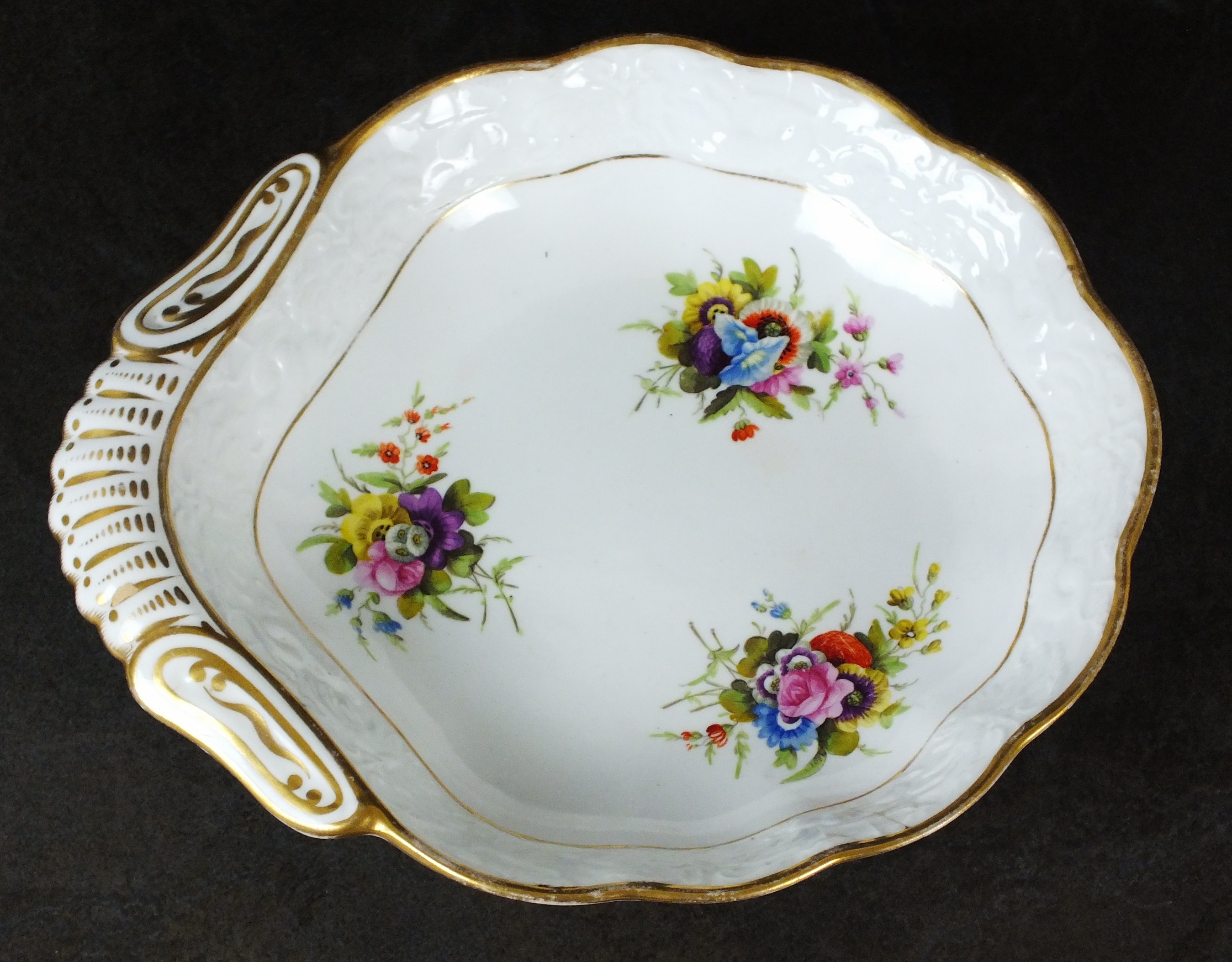 An early 19th century dessert dish, perhaps Swansea,