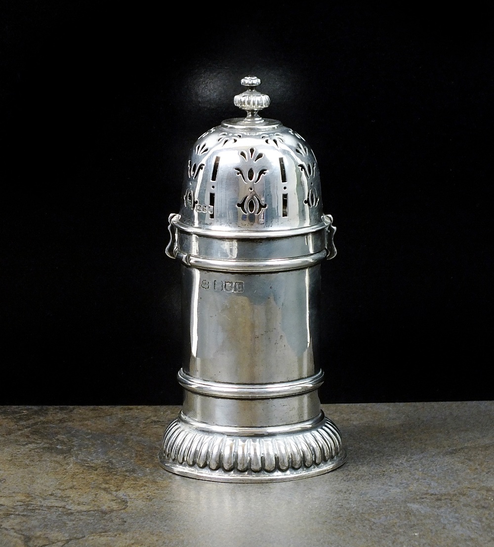 A Victorian silver sugar caster, Harris Brothers, London 1897,