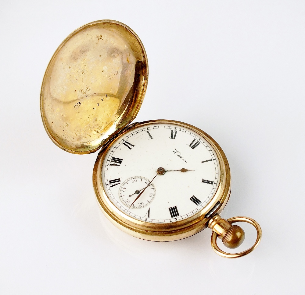 A Gentleman's 9ct gold Waltham Traveler full hunter pocket watch,