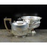 An Edwardian silver teapot, makers mark rubbed, Birmingham 1909,