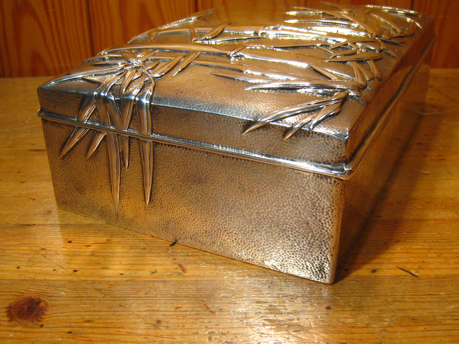 A Chinese silver cigarette case, the matted finish with embossed bamboo decoration, a presentation - Image 4 of 9