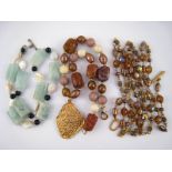 A mixed lot comprising 3 bead necklaces,