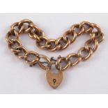 A 9 carat gold curb link bracelet with padlock clasp, approx 18cm long,