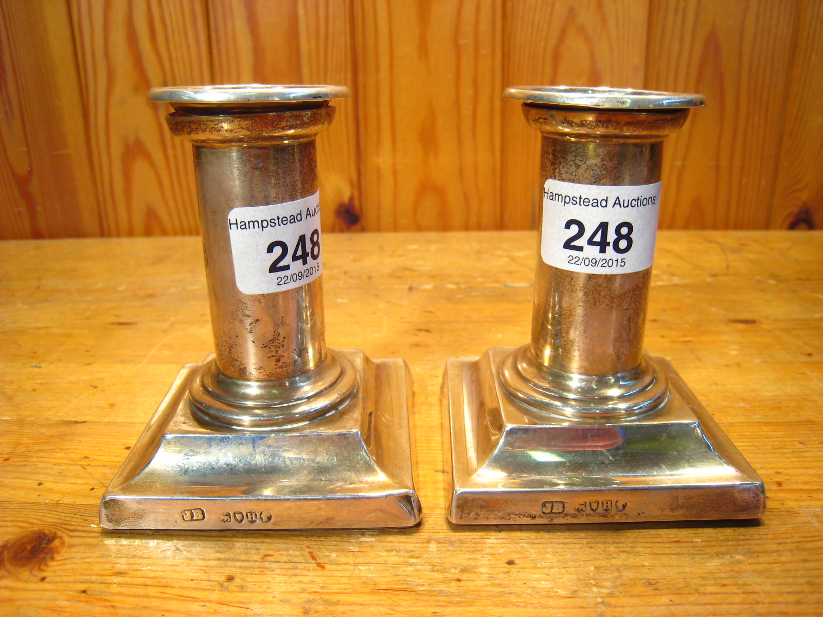 A pair of Victorian silver short column candlesticks on square bases, London 1883. Ht.9.5cm. - Image 6 of 9