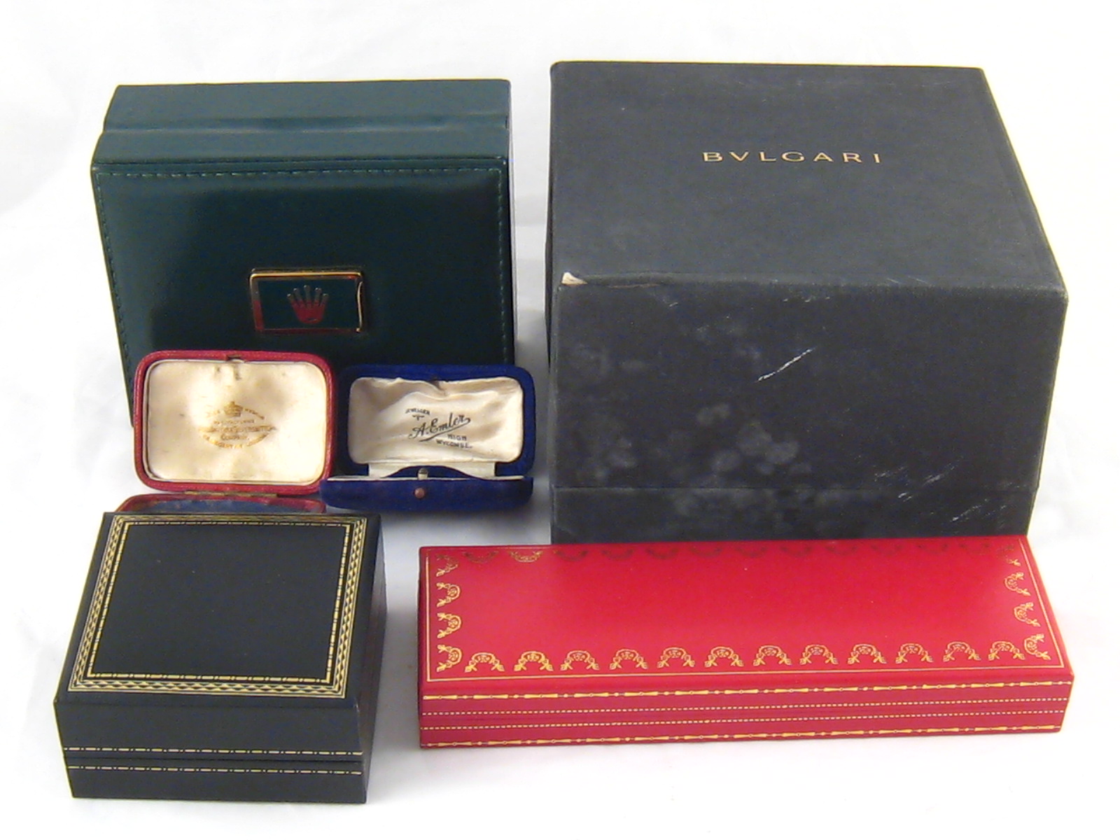 A quantity of boxes including Bvlgari and Must de Cartier.