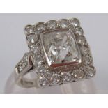 An 18 carat white gold and platinum diamond ring,