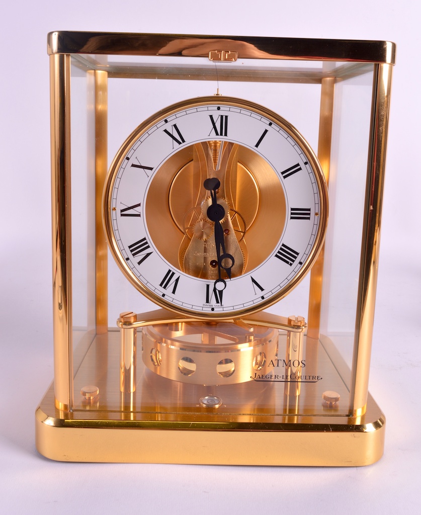 A FINE JAEGER-LECOULTRE CASED ATMOS CLOCK No.661216 contained within a fitted white leather type - Image 2 of 4