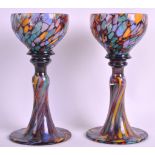 AN UNUSUAL PAIR OF 1950S ITALIAN SPECKLED ART GLASSES with wide bowls and flared foot. 7.5ins high.