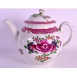 AN 18TH CENTURY WORCESTER TEAPOT AND COVER painted in the Chinese export style with central floral