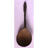 A LATE 14TH CENTURY EUROPEAN APOSTLE SPOON C1380-1400 with figural terminal. 4.75ins long.