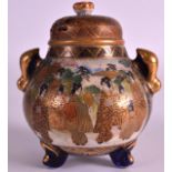 A SMALL EARLY 20TH CENTURY JAPANESE MEIJI PERIOD SATSUMA KORO AND COVER painted with figures. 3Ins