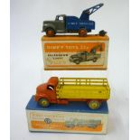 531 Leyland Comet Lorry with Stake Body, red/yellow, boxed, F, 25X Breakdown Lorry, grey/blue,