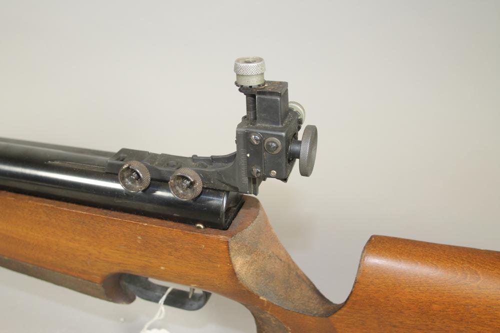 AN ANSCHUTZ MATCH MODEL 250 .177 TARGET AIR RIFLE, with 18 1/4" barrel, adjustable front sight, - Image 2 of 6