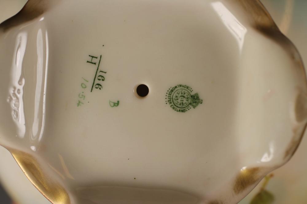A ROYAL WORCESTER CHINA CACHE-POT, 1911, of squat globular form with wave pierced rim, painted in - Image 3 of 4