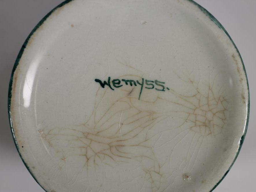 A WEMYSS POTTERY PRESERVE JAR AND COVER, early 20th century, of plain cylindrical form, painted in - Image 3 of 3