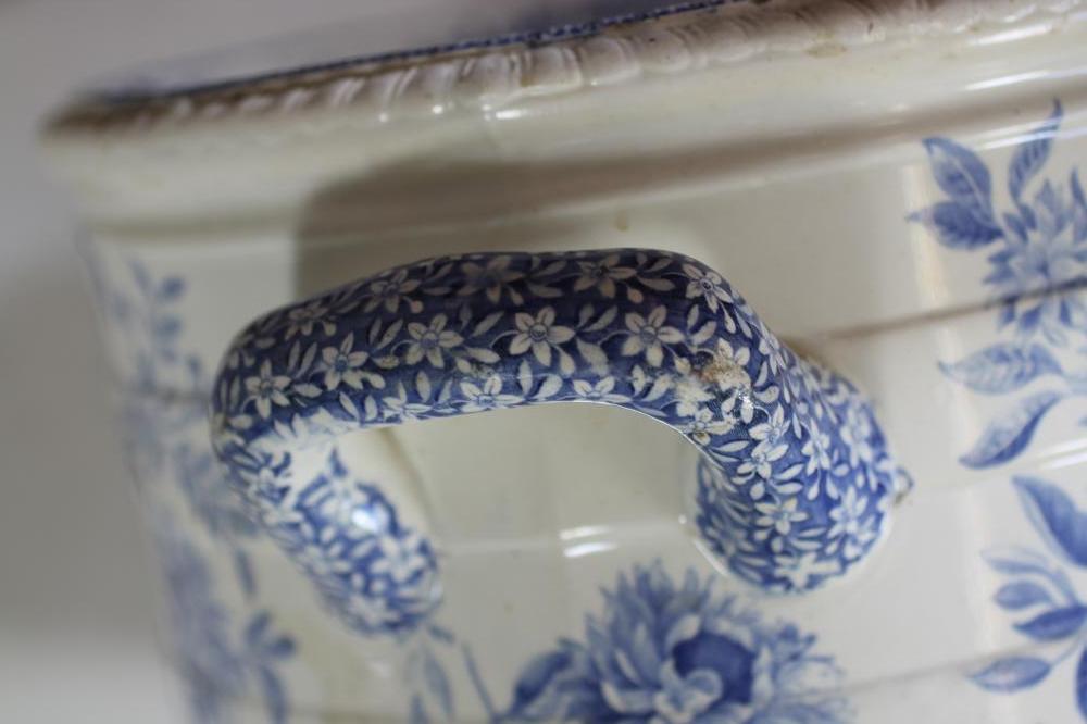 A VICTORIAN SPODE EARTHENWARE FOOTBATH, of two handled staved oval form, printed in underglaze - Image 4 of 4