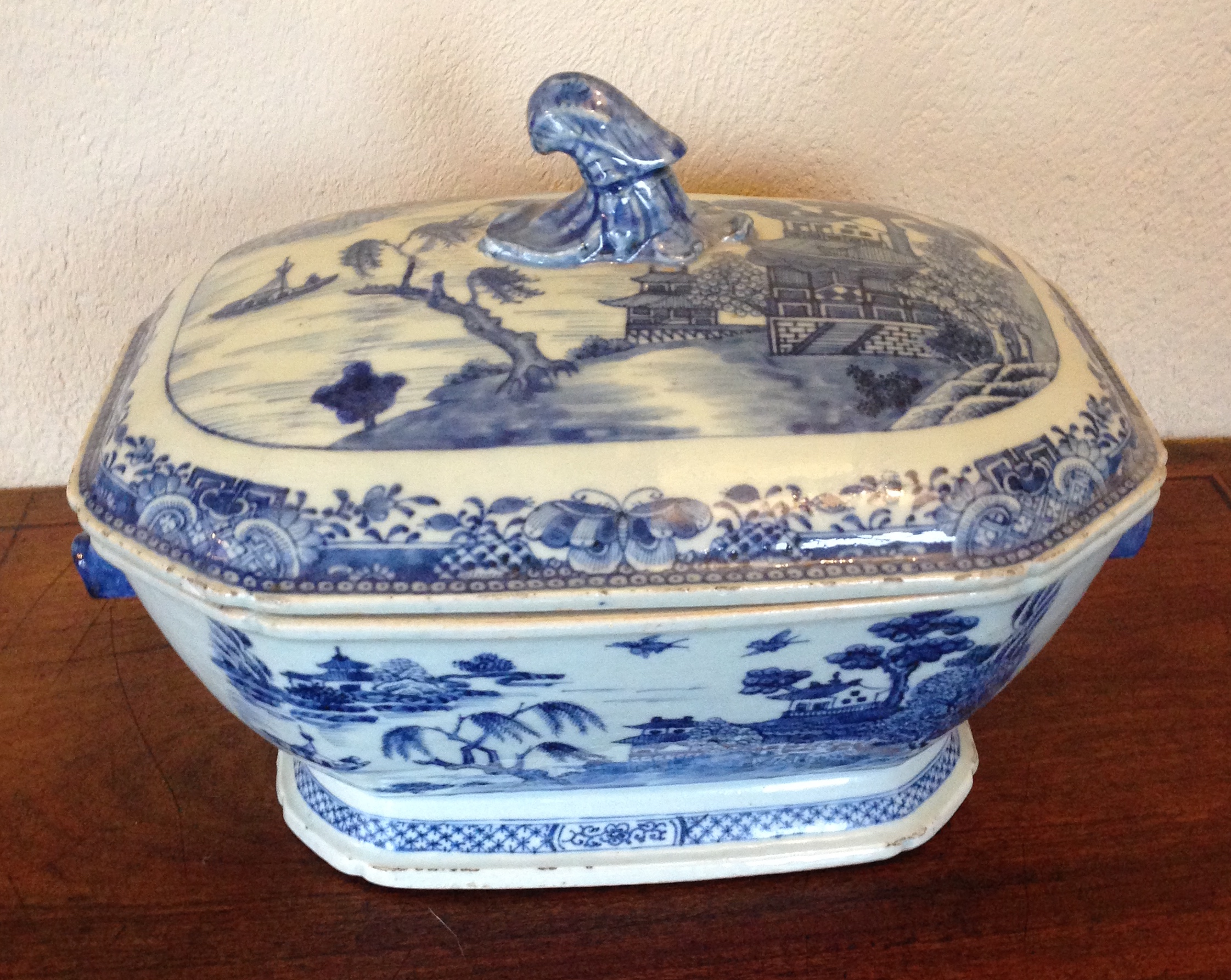 An 18th c Chinese porcelain tureen with animal mask handles restored