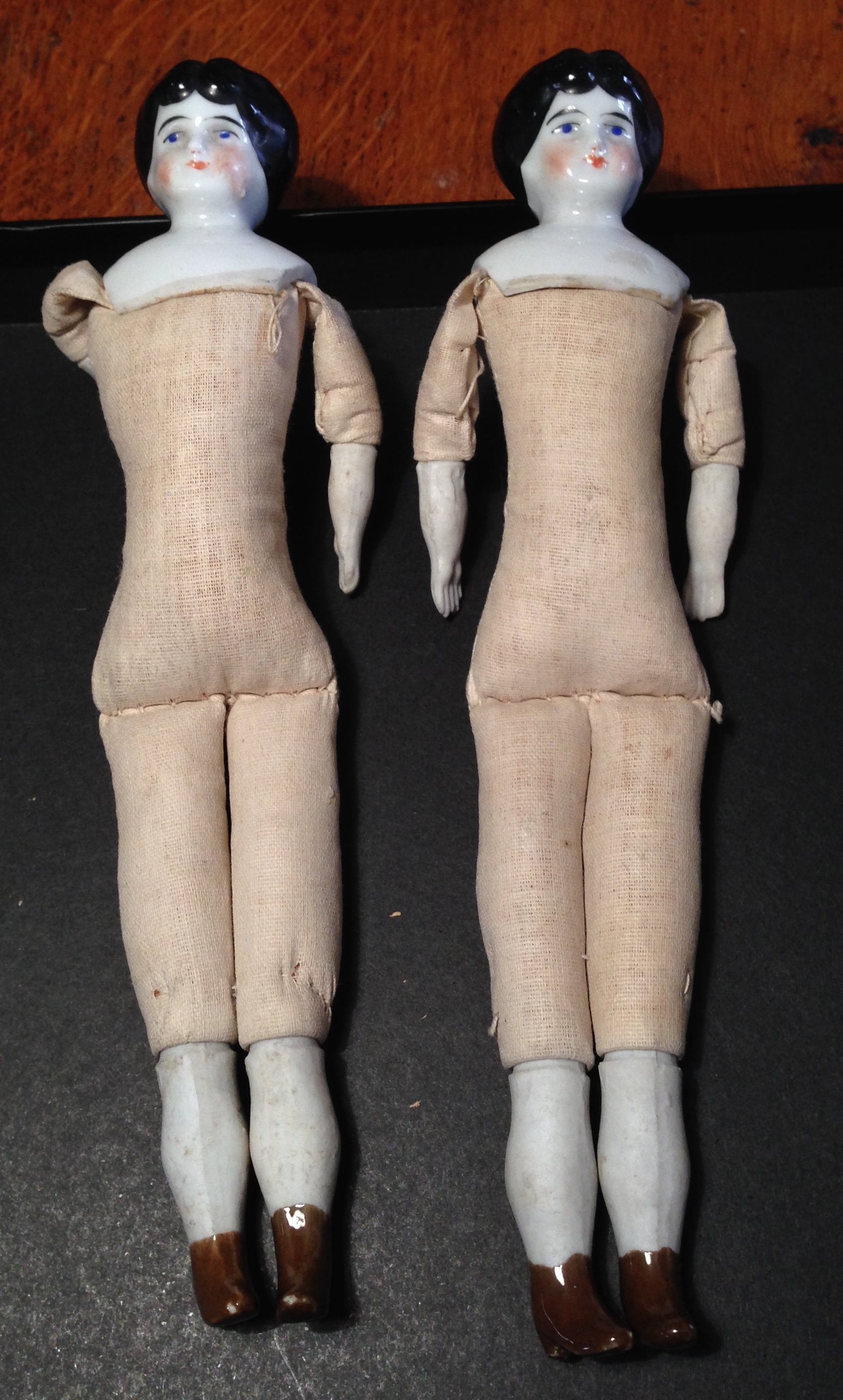 Pair dolls house dolls marked Germany