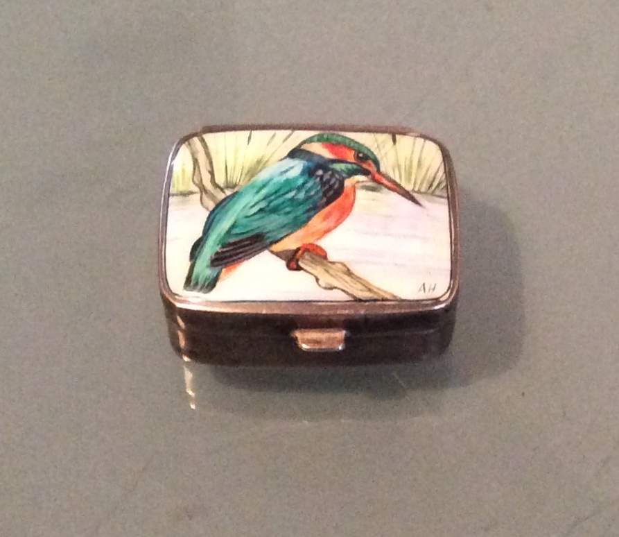 Enamelled pill box painted with a kingfisher marked 925