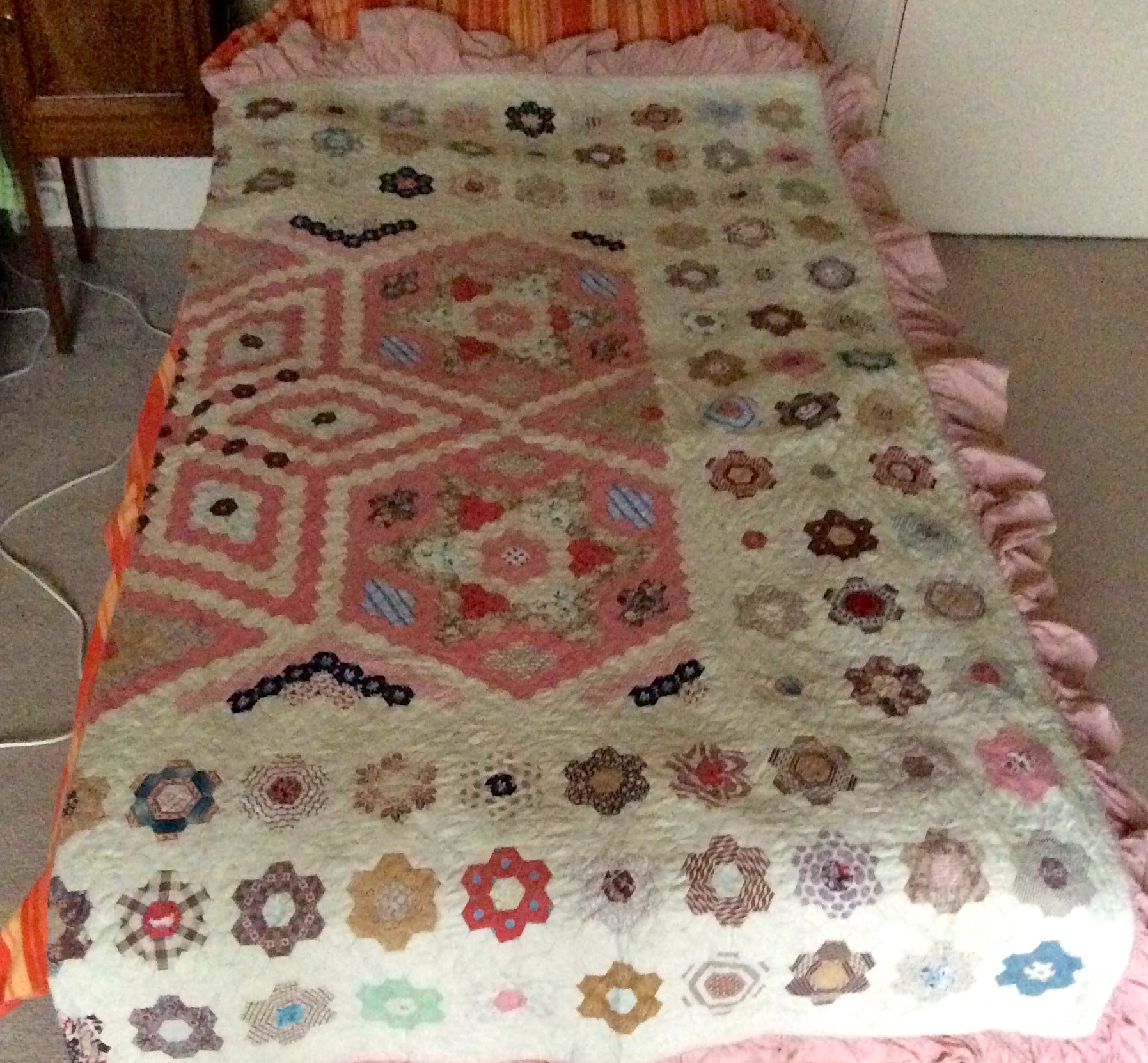 Good quality double size patchwork quilt