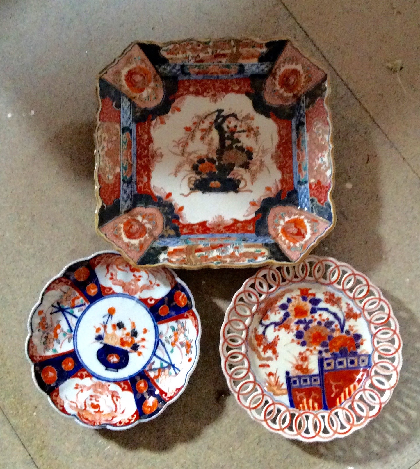 Three pieces Japanese imari porcelain