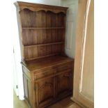 Good quality reproduction oak dresser