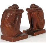 (Objet) - BAUGNIET, Marcel-Louis (Liège 1896-1995 Bruxelles).- Serre-livres : femmes nues assises