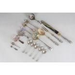 A set of five Victorian Scottish silver coffee spoons with thistle terminals, Edinburgh 1900, an