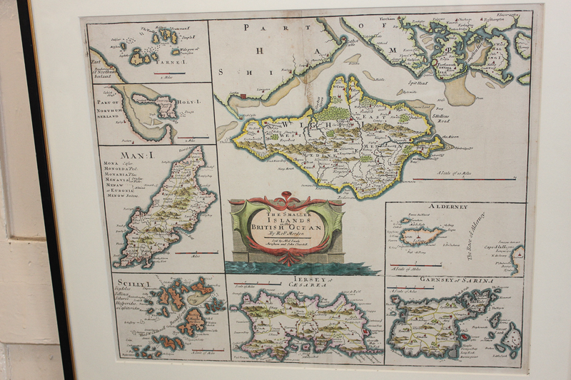 Robert Morden (c 1650-1703), map of the smaller islands in the British ocean featuring the Isle of - Image 2 of 2