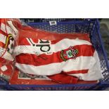 Sporting: Southampton Football team signed shirt, pendant & photo.