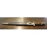 Edged weapons: Bayonet, Victorian engraved on the "Ricasso" Victoria crown, date Sept. 1900