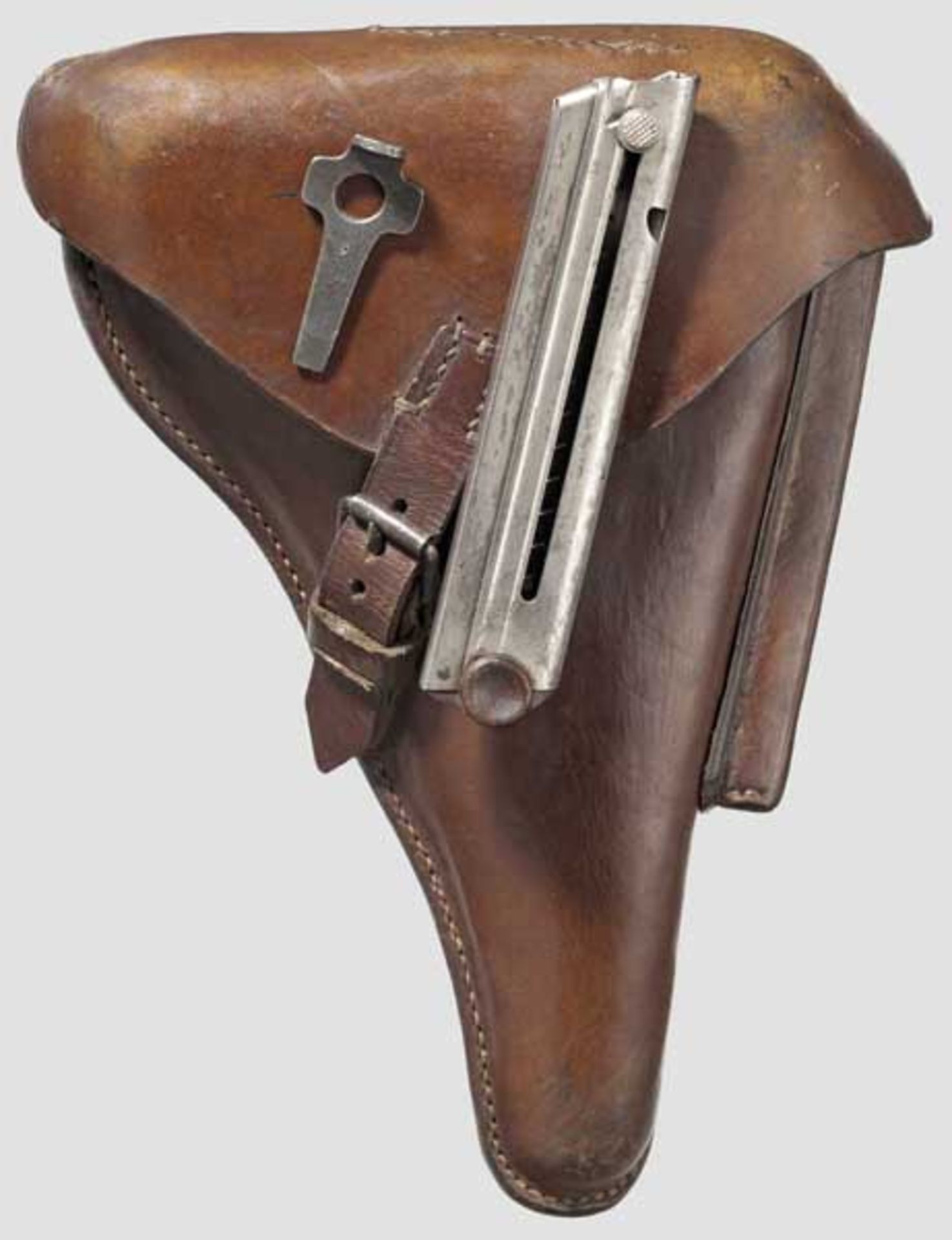 A Pistol 08, DWM 1916, two matching-numbered magazines, with hardshell   Cal. 9 mm Parabellum, no. - Bild 3 aus 3