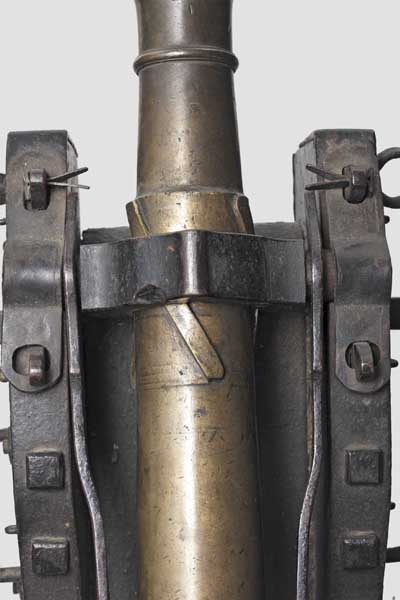 A model cannon, 19th century   Three-grooved bronze barrel in 20.5 mm calibre with cannon muzzle, - Image 2 of 2
