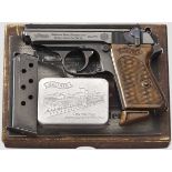 Walther PPK, ZM, RZM, frühe Parteileiter-Variante, im Karton, mit Tasche   Kal. 7,65 mm, Nr. 829044.