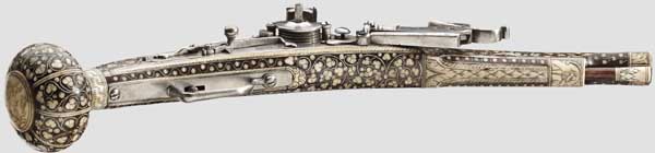 A bone-inlaid wheellock puffer, Nuremberg, circa 1570/80   Two-stage barrel, octagonal then round - Image 4 of 9