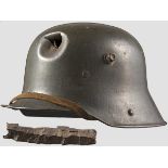 Stahlhelm M 16 mit Beschädigung durch Granatsplitter   Originale typische feldgraue bzw. graugrüne