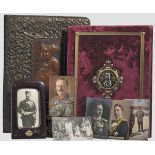 Erinnerungsstücke an das Herrscherhaus Hohenzollern   Große, dunkelbraune Ledermappe mit schauseitig