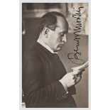 Benito Mussolini - signierte Fotopostkarte, 1920er Jahre   Profilaufnahme Mussolinis beim