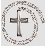 Brustkreuz für evangelische Militärgeistliche  Aus versilberter Bronze geprägtes Kreuz mit
