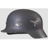 Aluminium-Paradehelm M 35, Luftwaffe, beide Embleme Zu 90 % erhaltene graue Lackierung, zu 95 %