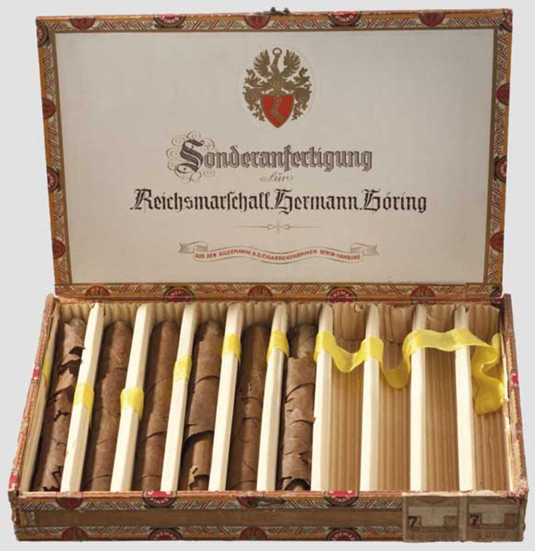 Zigarrenkiste aus der "Sonderanfertigung für Reichsmarschall Hermann Göring" Die Zigarren offen in