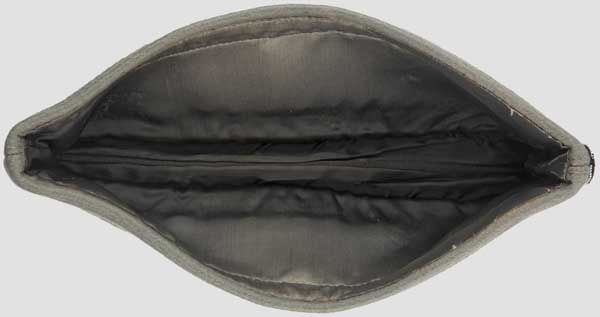 A garrison cap for officers of the army Field-grey doe skin wool body, silver bullion piping, - Bild 2 aus 2