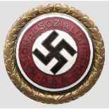 Ehrenzeichen der NSDAP (Goldenes Parteiabzeichen) - große Ausführung für den Dienstanzug Aus