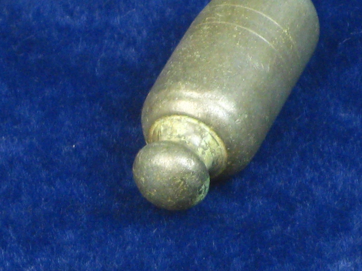 C17th PEWTER WHISTLE. Found in London a small pewter whistle, 1 ½ inches long in excellent condition - Image 3 of 3