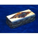 GEORGIAN SILVER AND HORN SNUFF BOX.  In wonderful condition, a pressed horn gent’s snuff box, the