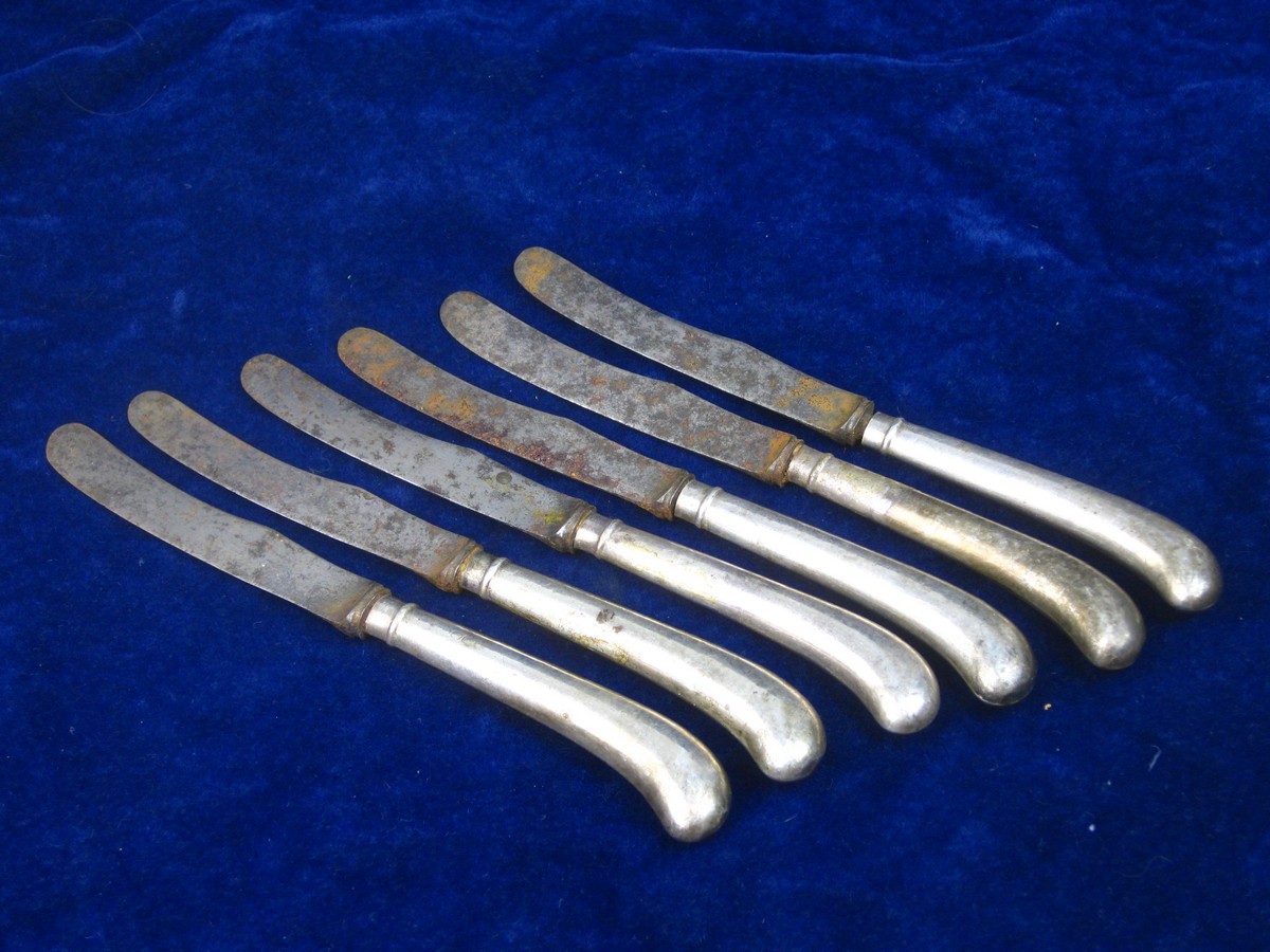 SILVER PISTOL HANDLED GEORGIAN KNIVES x6.     A scarce set of late Georgian era silver pistol