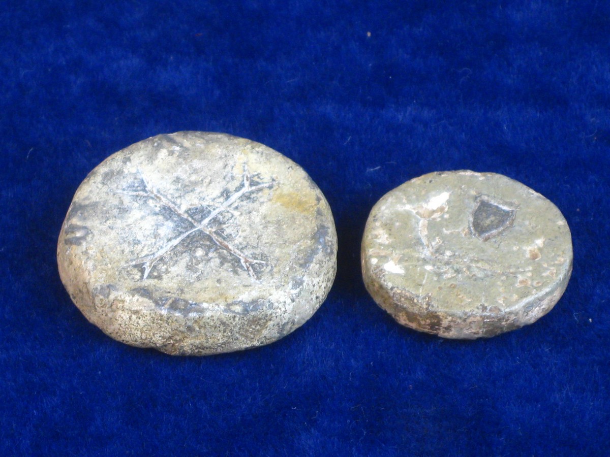 TEMPLAR ERA DECORATED MERCHANTS WEIGHTS. Lead merchant’s weights, detector finds from the