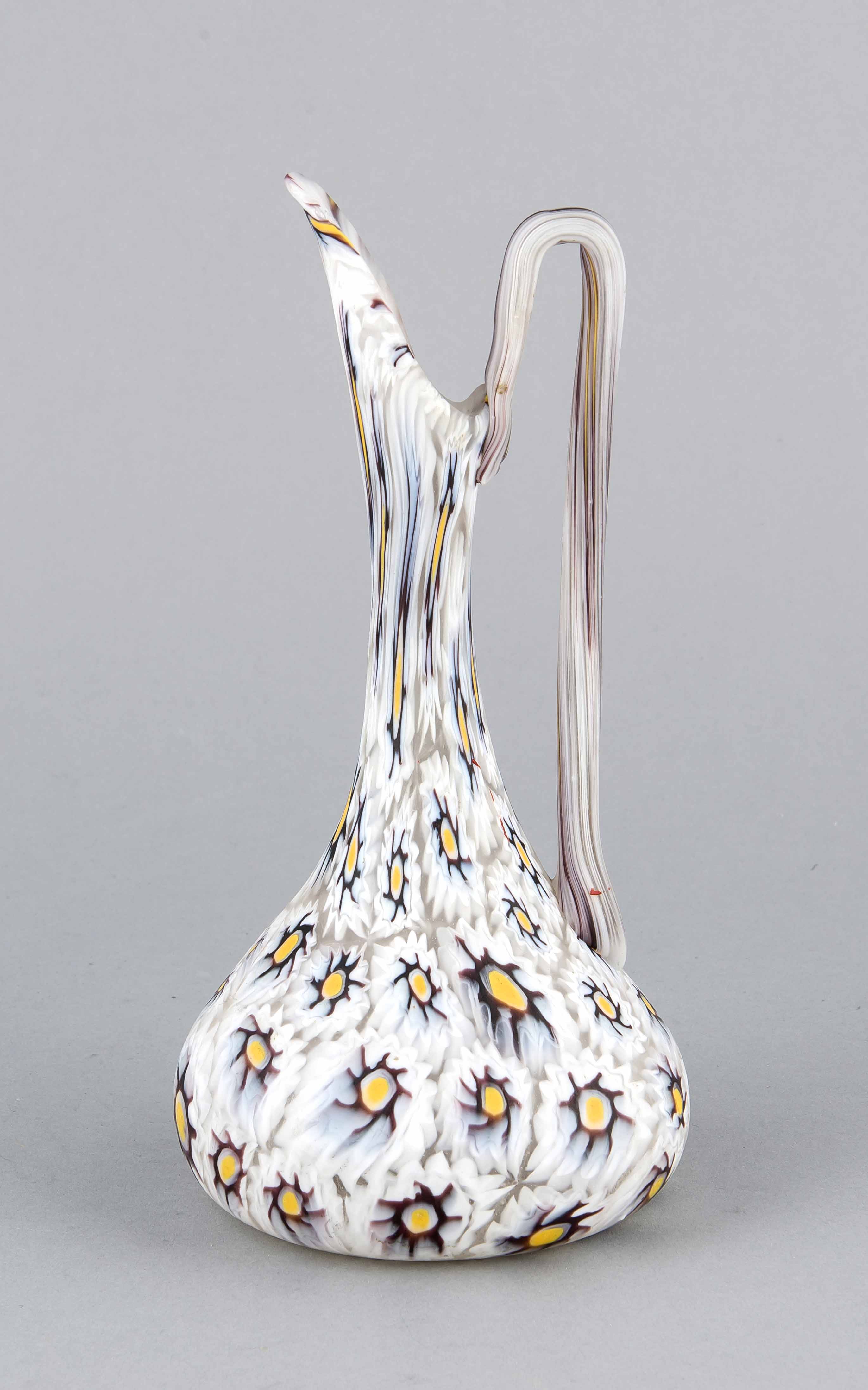Glashenkelvase, wohl Murano, 2. H. 20. Jh., bauchiger Korpus mit schlankem Hals, klaresmattiertes