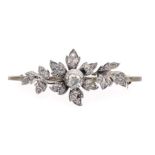 Diamant-Rosen-Brosche Silber mit einem Diamantrosentropfen 7 mm und kleineren Diamantrosen2 mm (1